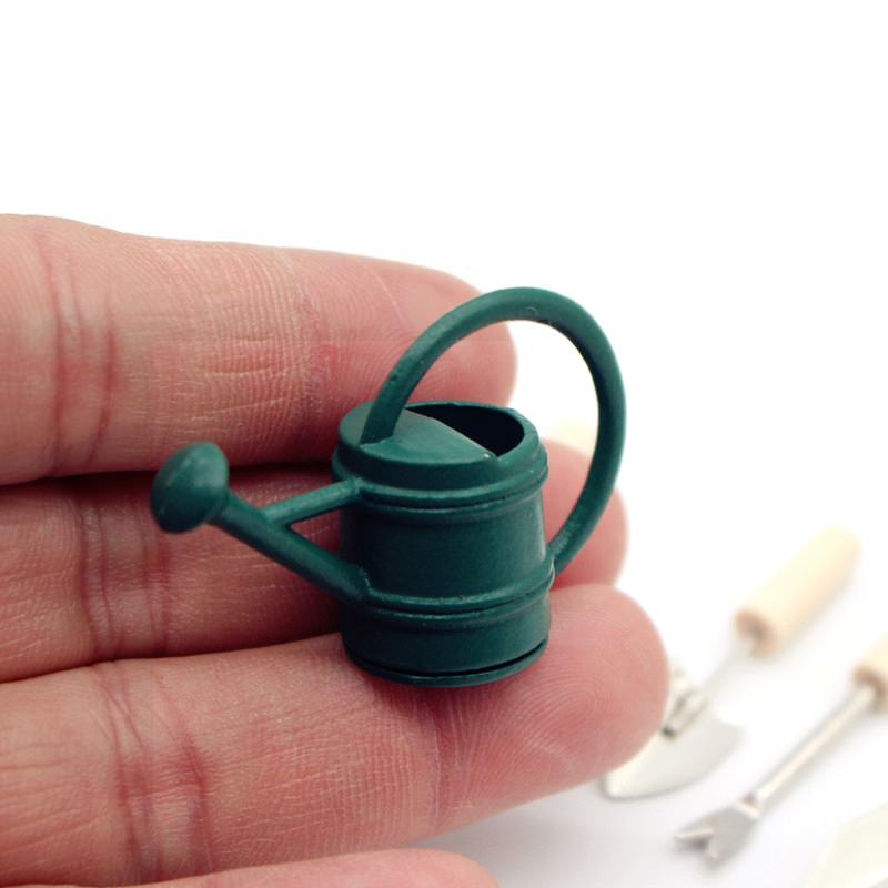 1:12 Dollhouse Miniature Garde - Gardening Tools Watering Can avaliação e preço